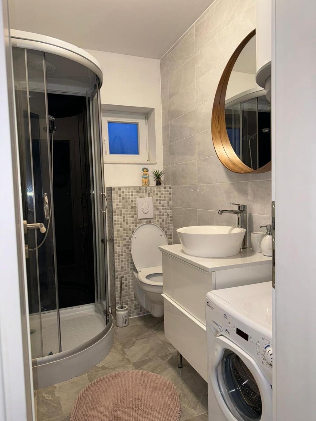 Apartman Dukic Okrug Gornji Dış mekan fotoğraf